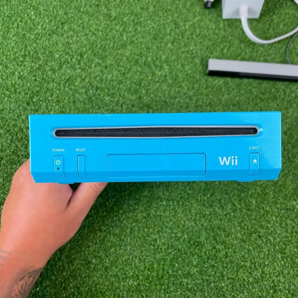 Nintendo Wii Blue Console Bundle OEM Blue Remote RVL-101 Tested Complete Cords
